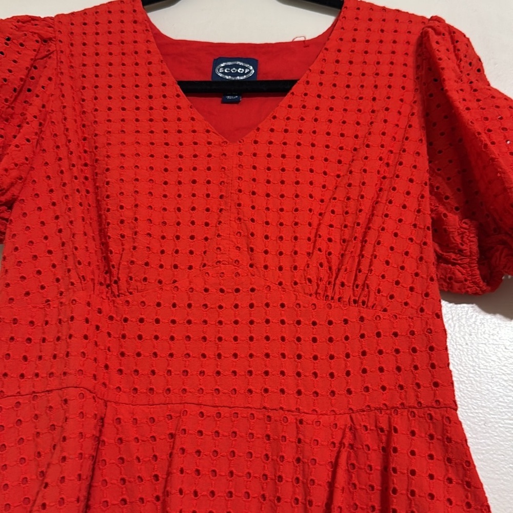 Scoop eyelet high-low dress - Picture 4 of 10